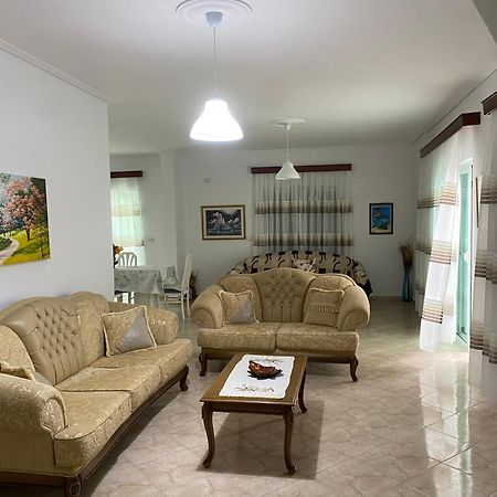 Hotel Vila Kafe Lukovë Zewnętrze zdjęcie