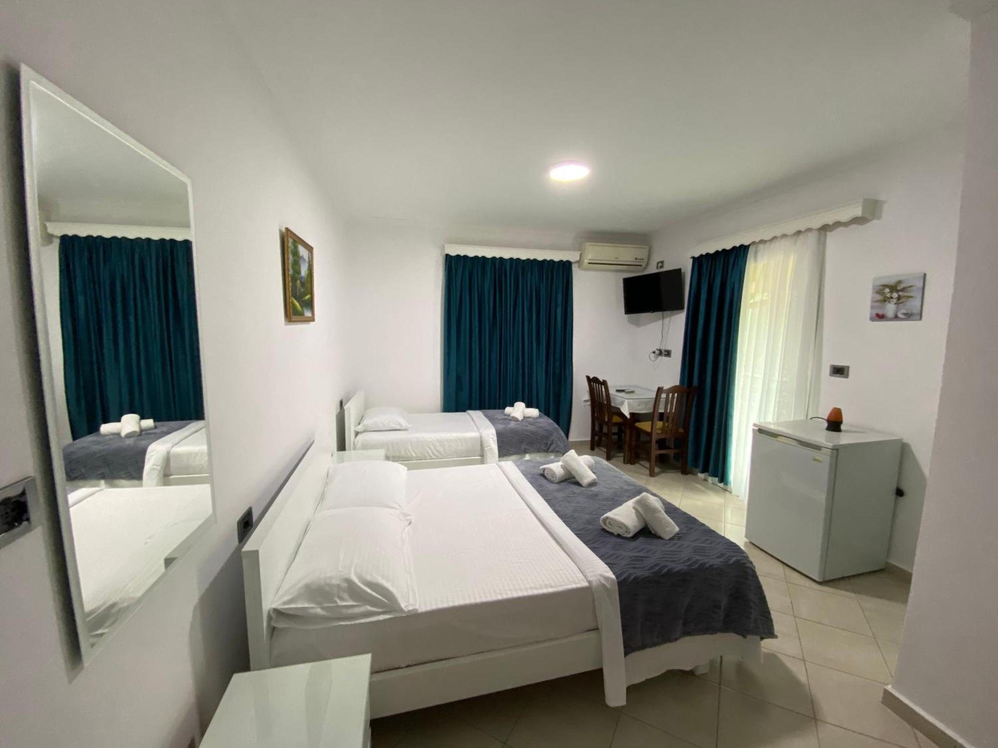 Hotel Vila Kafe Lukovë Zewnętrze zdjęcie