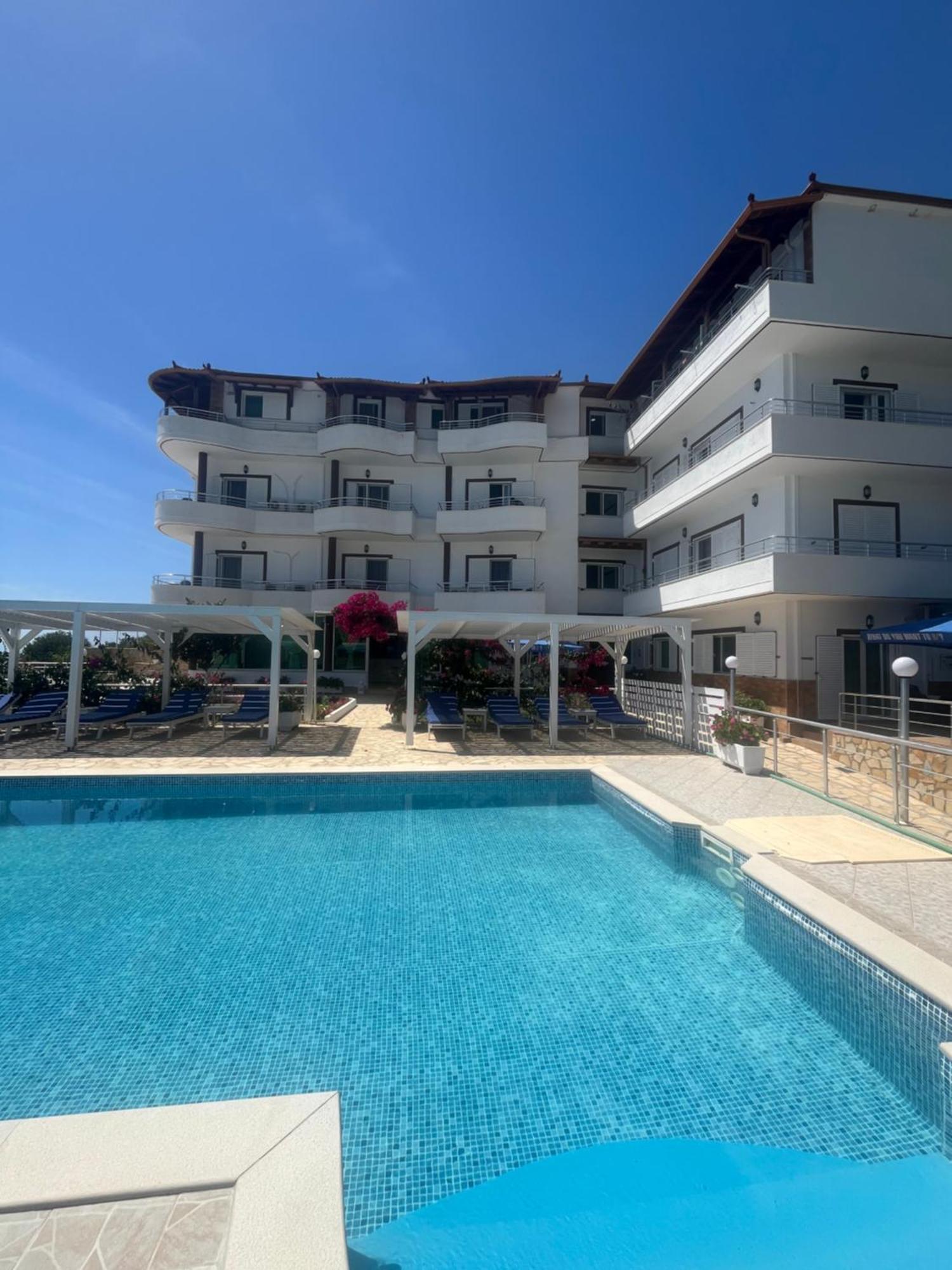 Hotel Vila Kafe Lukovë Zewnętrze zdjęcie