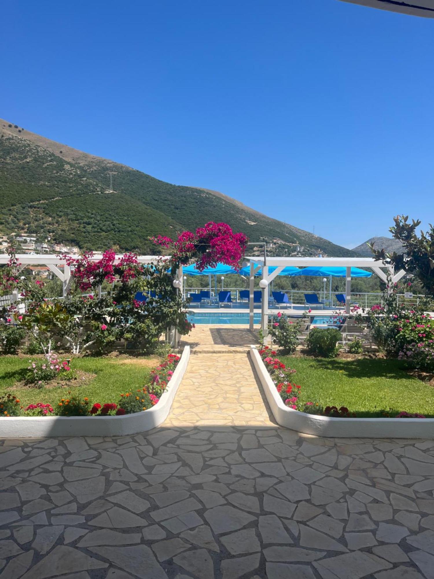 Hotel Vila Kafe Lukovë Zewnętrze zdjęcie