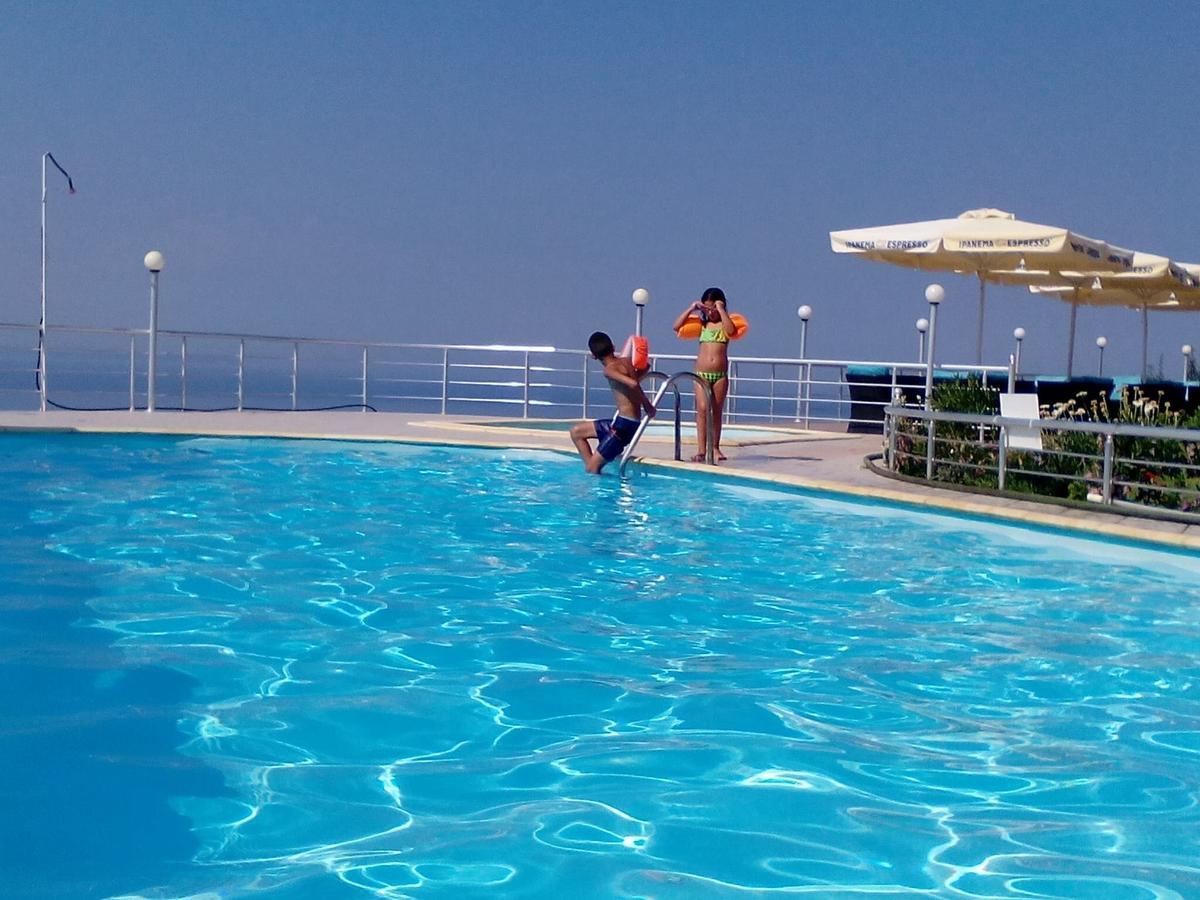 Hotel Vila Kafe Lukovë Zewnętrze zdjęcie