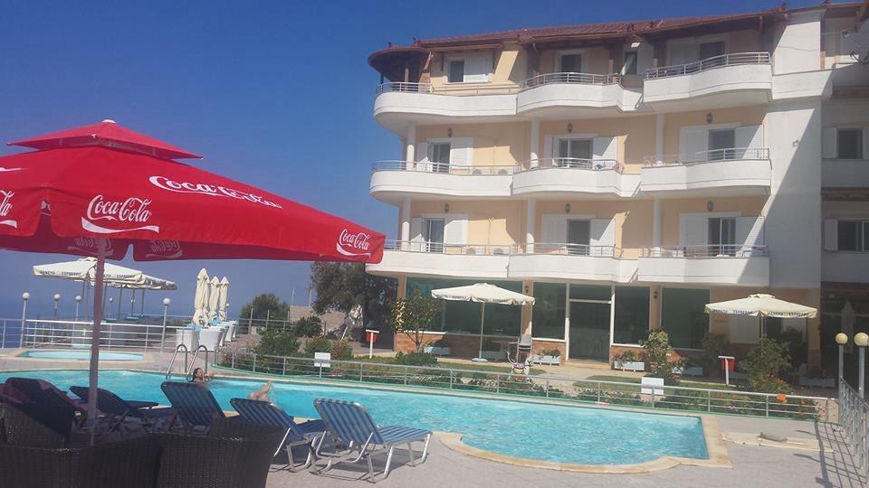 Hotel Vila Kafe Lukovë Zewnętrze zdjęcie