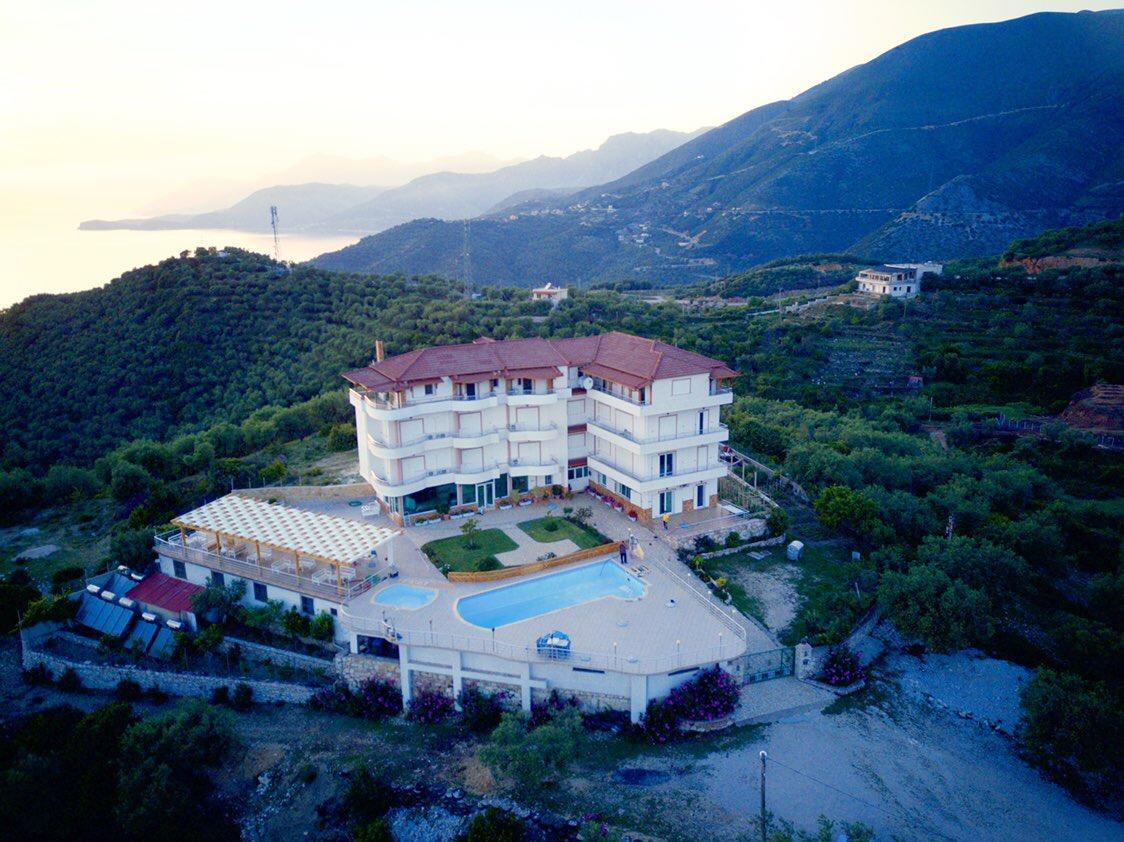 Hotel Vila Kafe Lukovë Zewnętrze zdjęcie